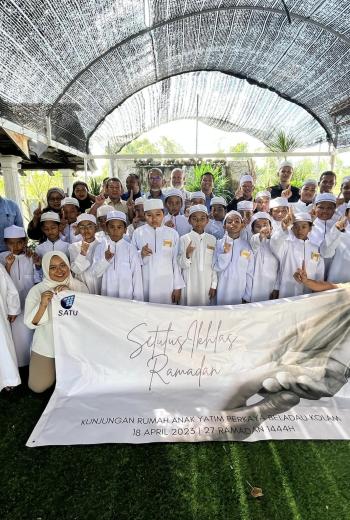 SATU Kunjungan Ke Rumah Anak Yatim PERKAYA